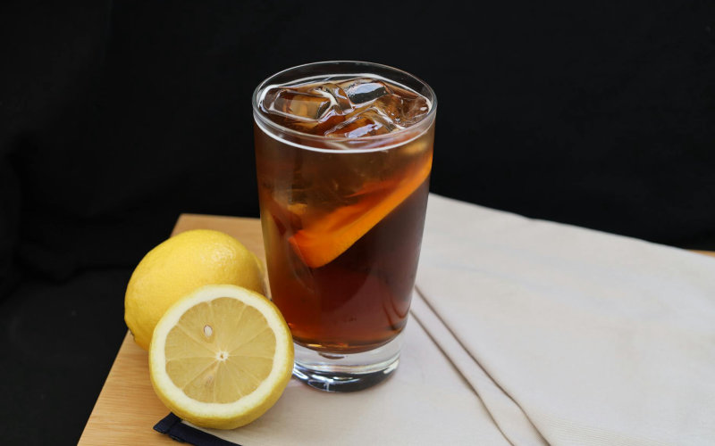 Classic Homemade Iced Tea (Refreshing Summer Beverage)